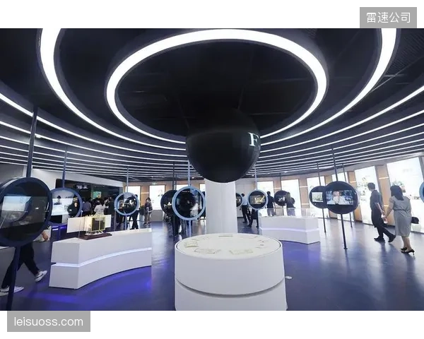 元宇宙展厅里游荡的几十个粗糙建模完全是对赞助商的糊弄